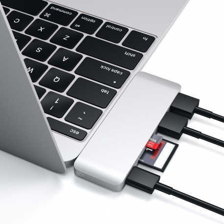 Type-C Pass-Through USB Hub with USB-C Charging port