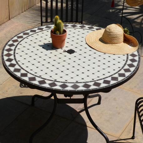 Table Ronde Mozaik Diamiètre 110 cm, Plateau en mosaique, Pied en metal avec trou pour parasol Coloris Marron effet rouille