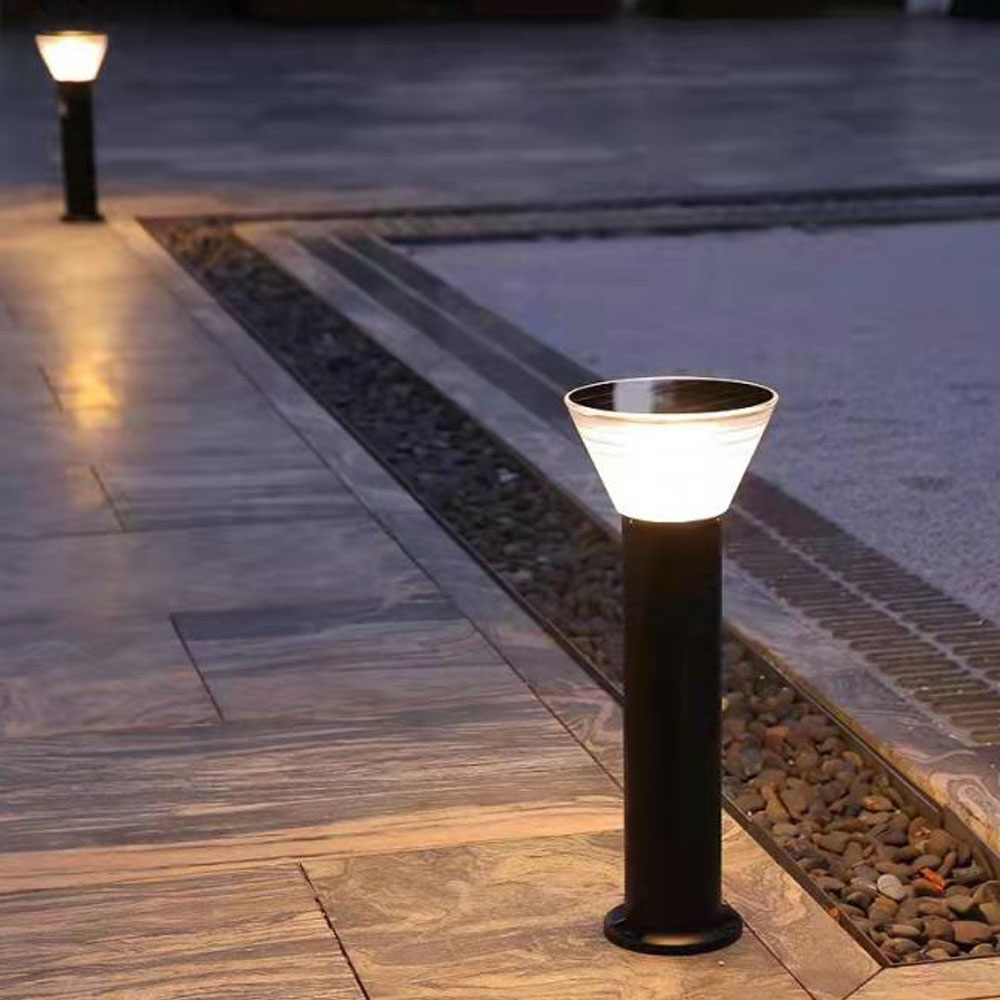 LAMPADAIRE EXTÉRIEUR SOLAIRE PUISSANT AVEC LONGUE AUTONOMIE